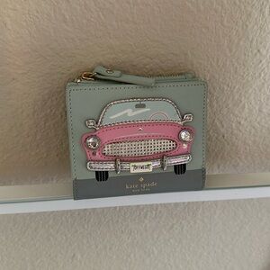 Kate Spade on the go wallet ♠️